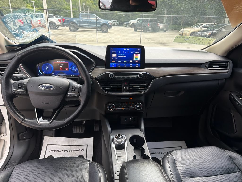 Used 2020 Ford Escape Titanium FWD image 8