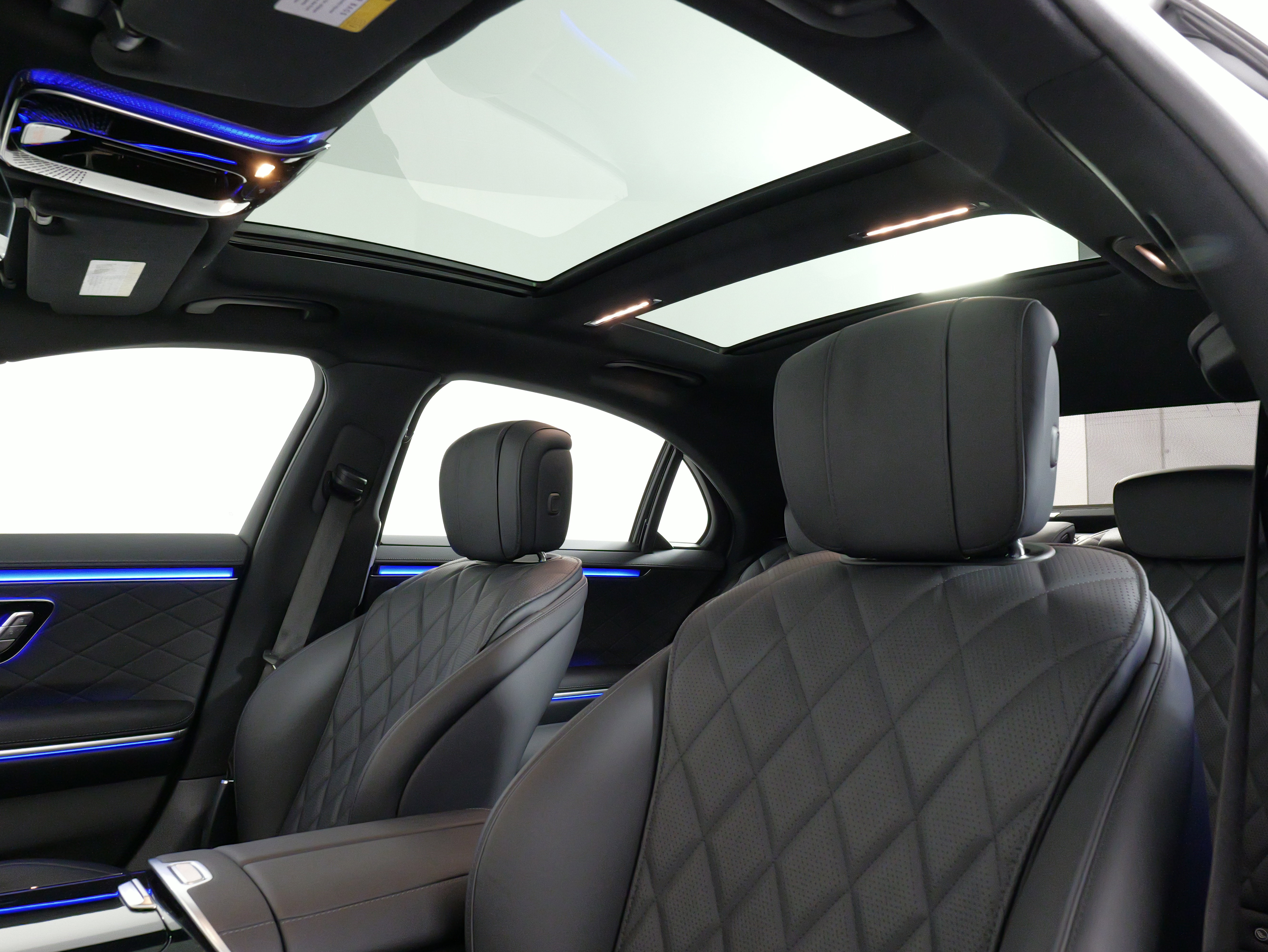 Used 2025 Mercedes-Benz S 580 4MATIC Sedan image 33