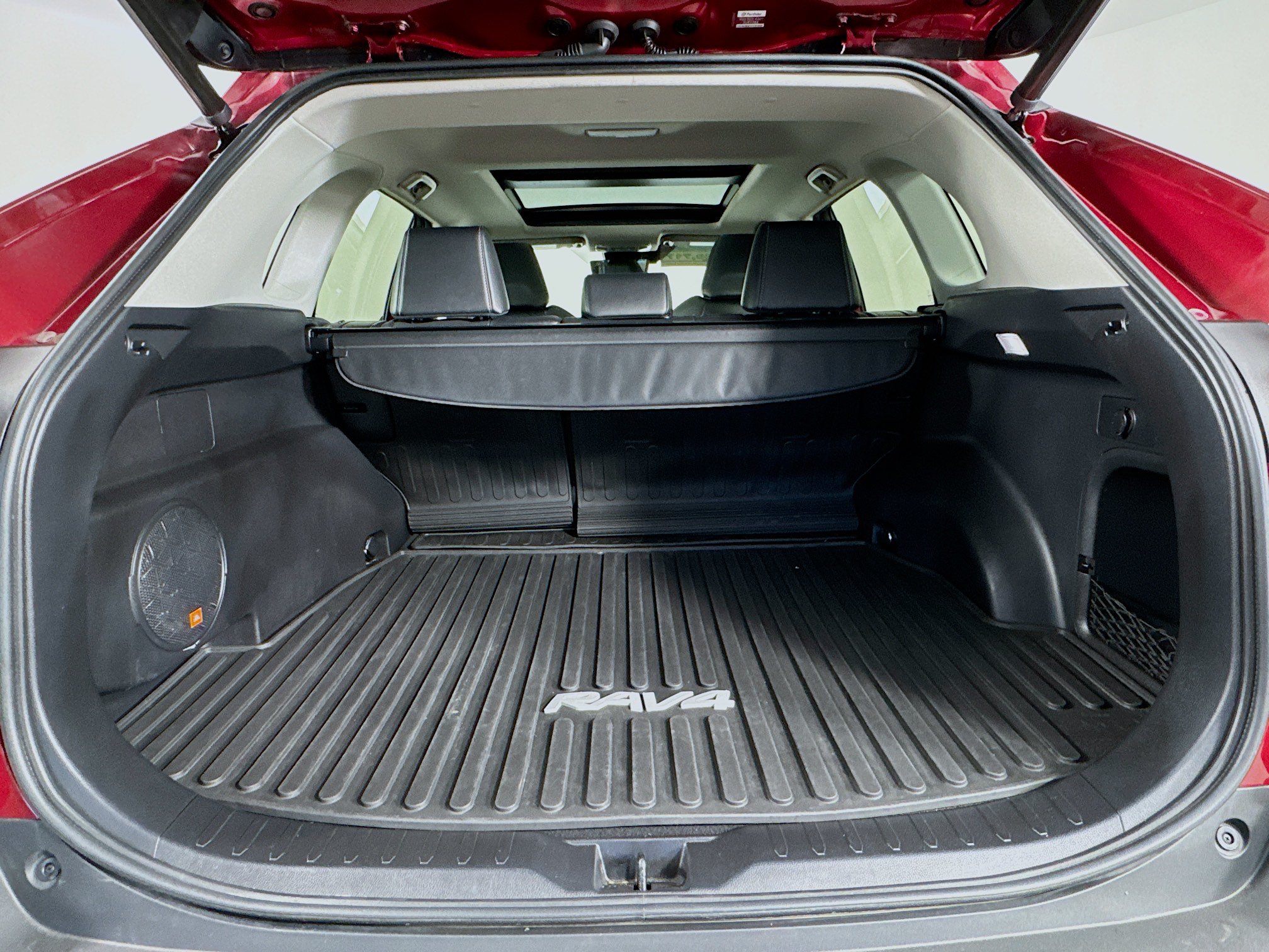 Certified 2022 Toyota RAV4 Limited AWD/4WD image 28