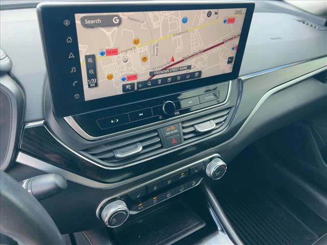 Used 2023 Nissan Altima 2.5 SR w/ SR Premium Package image 15