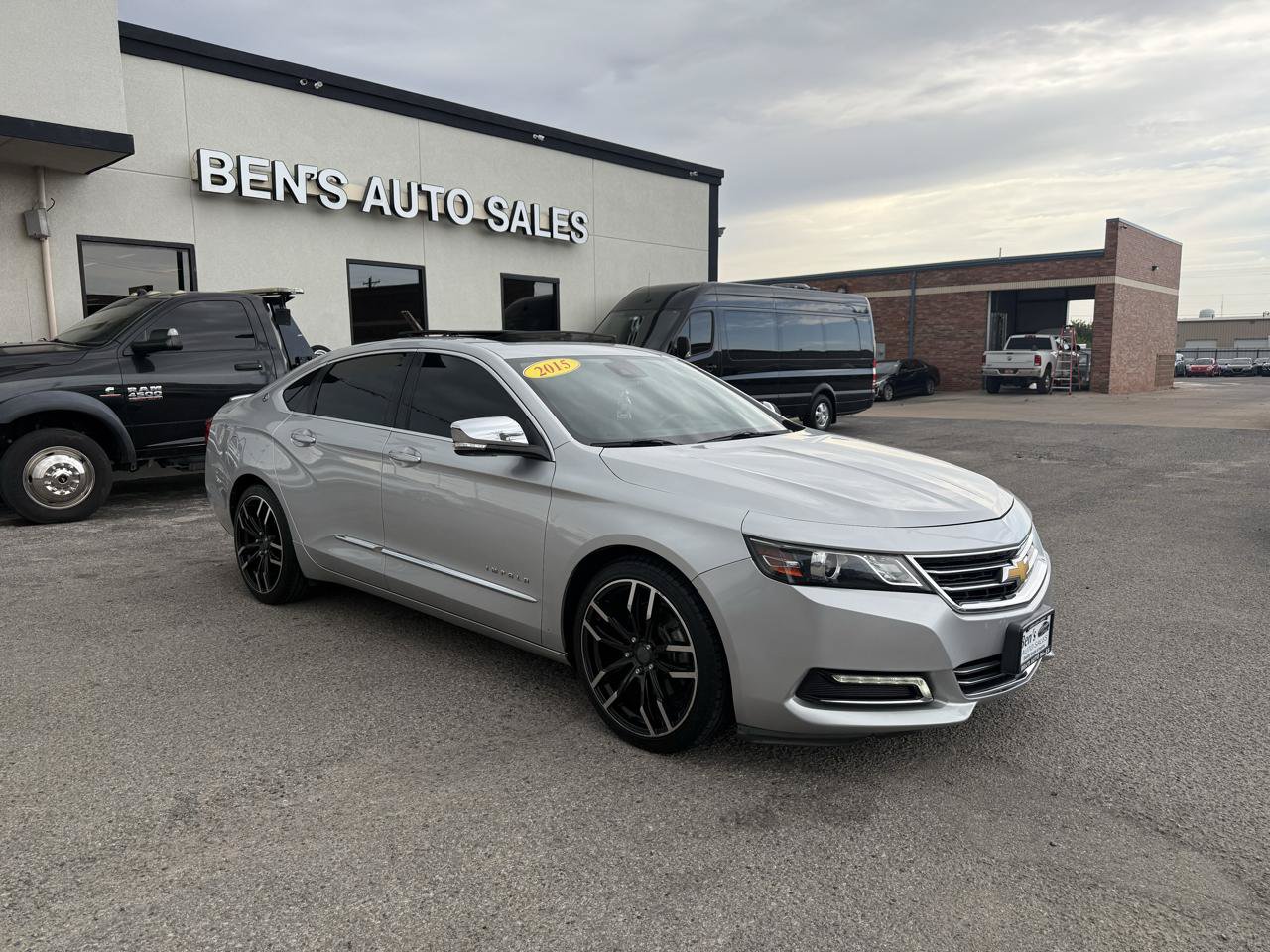 Used 2015 Chevrolet Impala LTZ FWD image 4