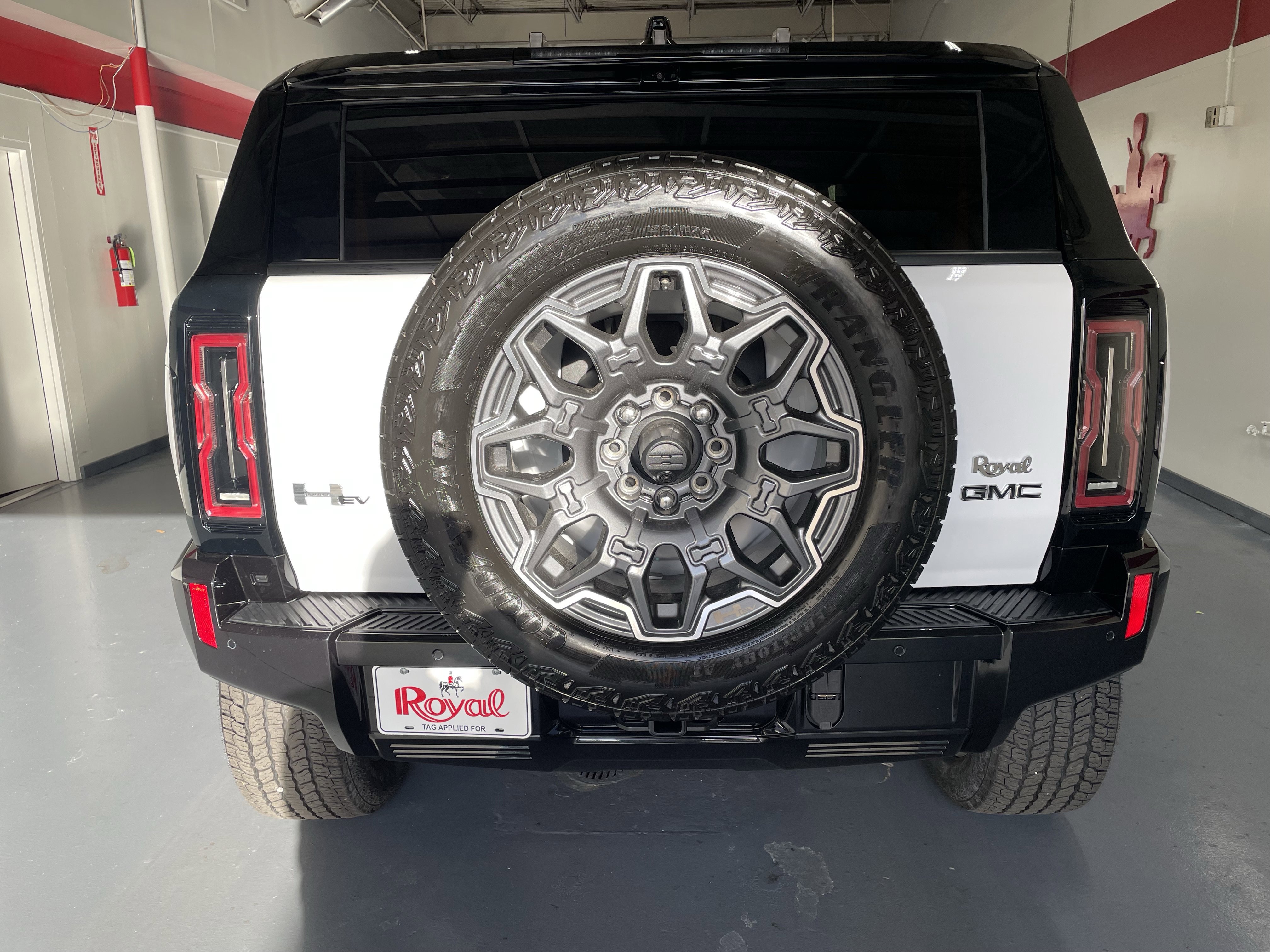 New 2026 GMC Hummer EV SUV AWD/4WD image 5