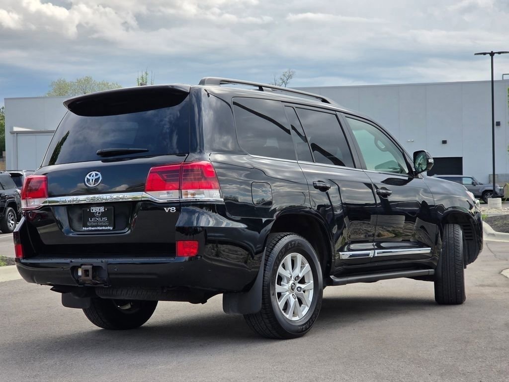 Used 2017 Toyota Land Cruiser AWD/4WD image 25