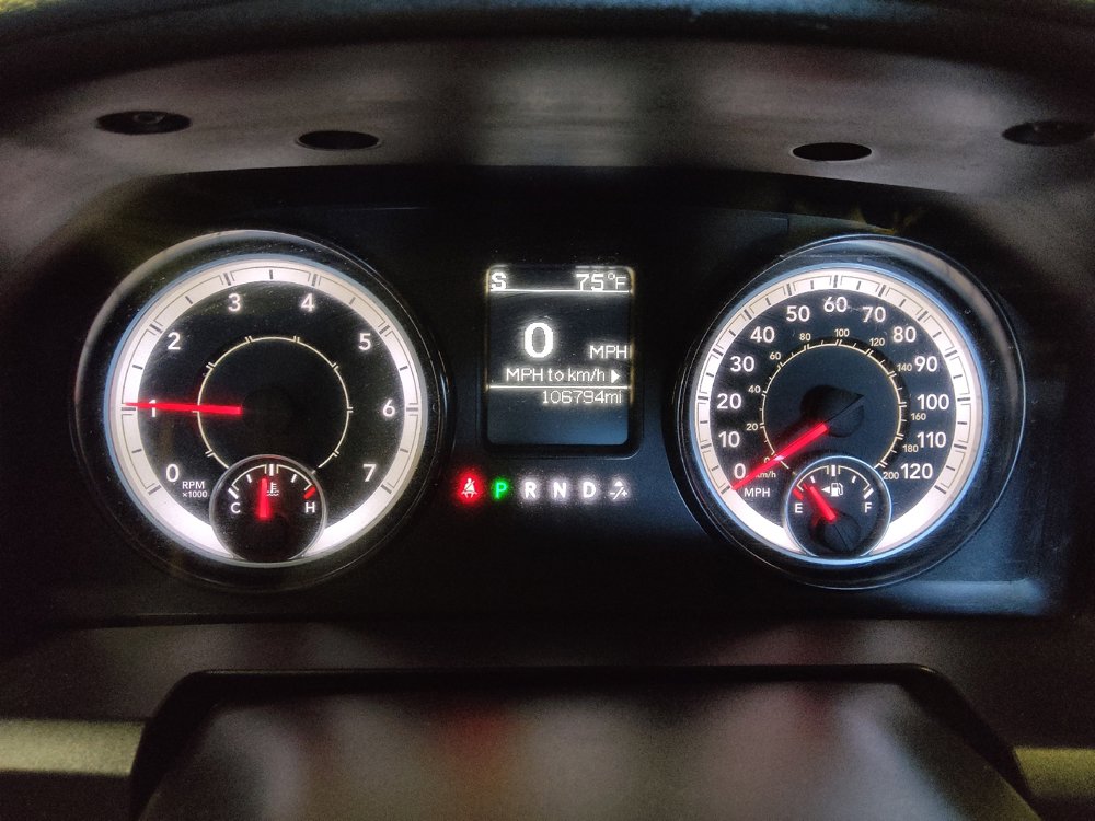 Used 2016 RAM 1500 Express RWD image 23