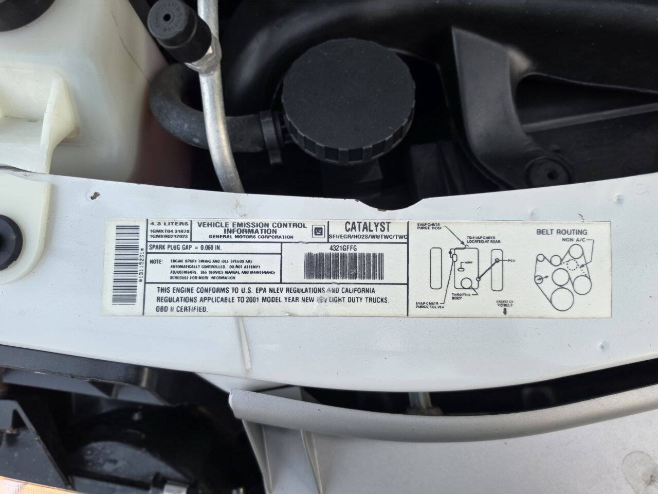 Used 2001 Chevrolet Astro Passenger RWD image 32