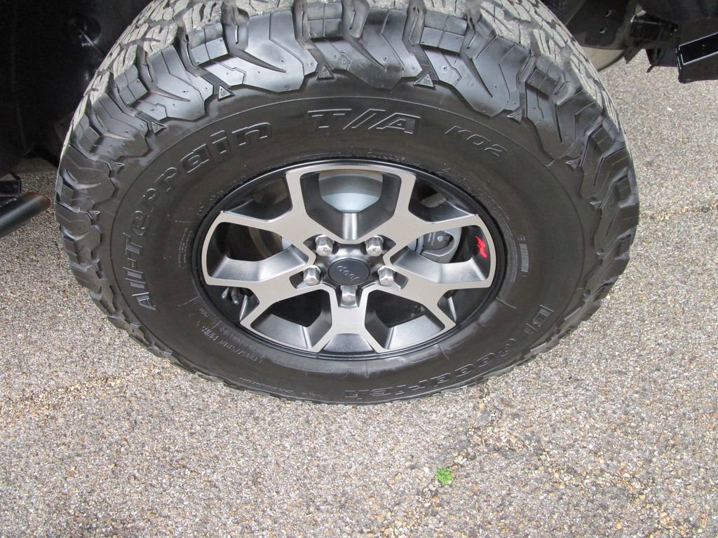 Used 2020 Jeep Wrangler Unlimited Rubicon w/ Dual Top Group image 14