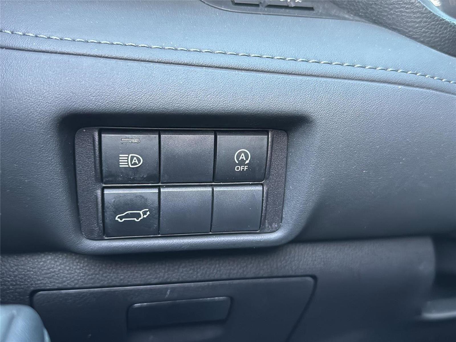 Used 2023 Toyota Highlander XLE image 11