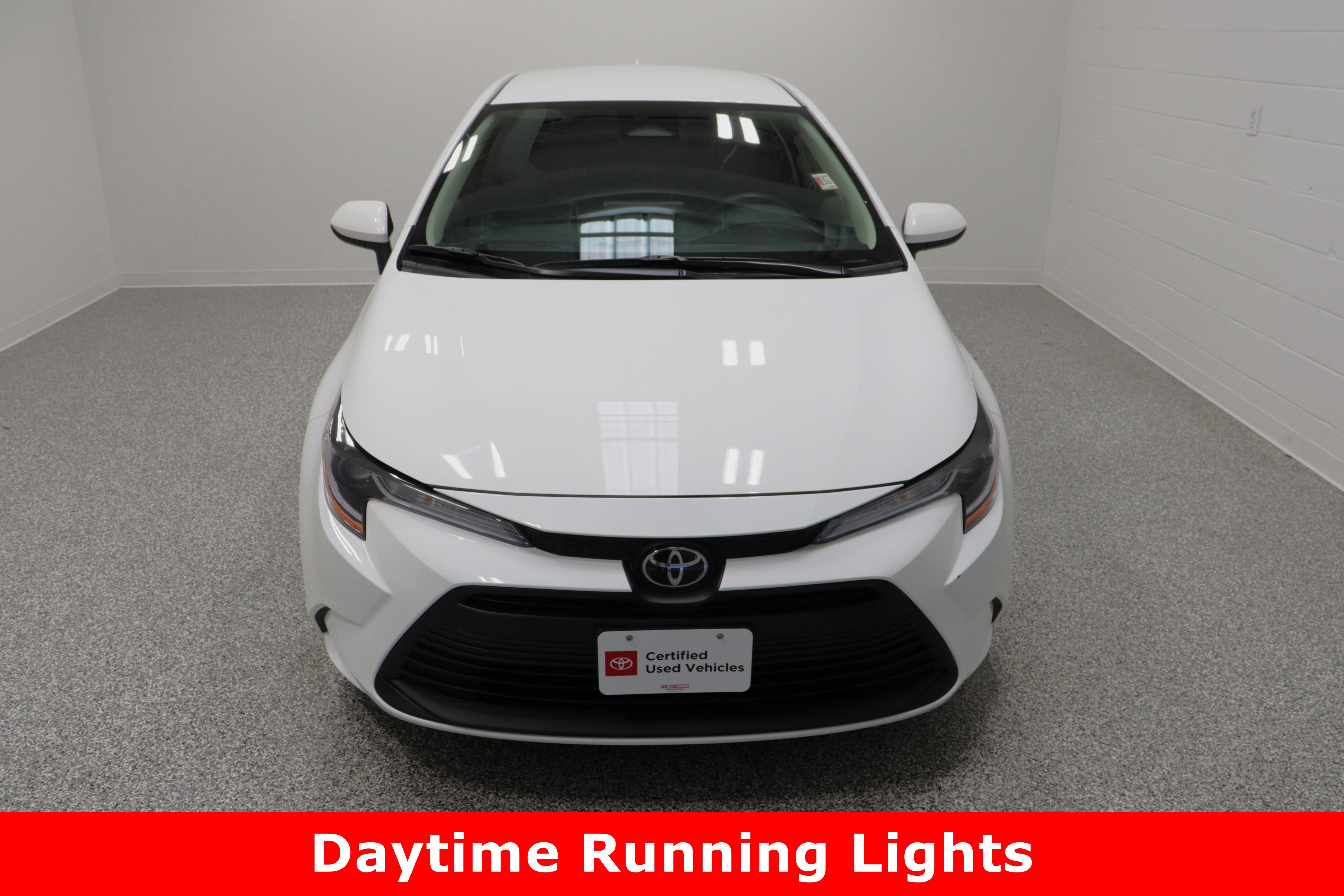 Certified 2025 Toyota Corolla LE image 3