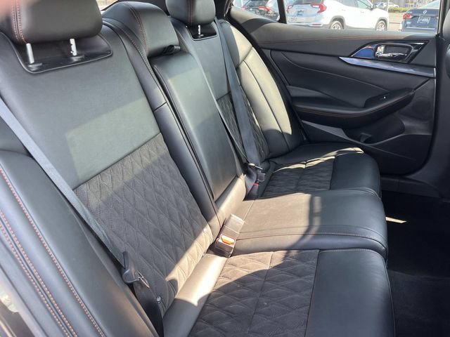 Used 2023 Nissan Maxima SR w/ Sport Mat Group FWD image 19