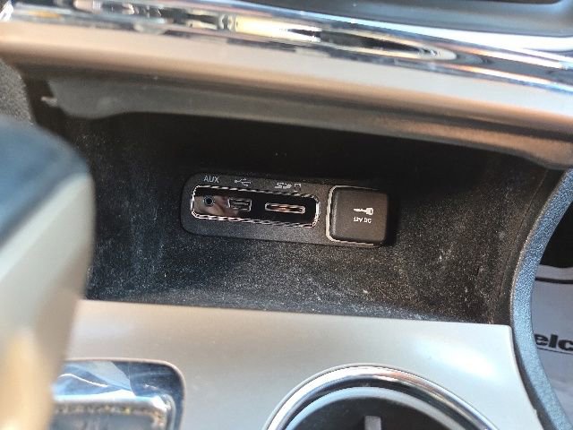 Used 2016 Jeep Grand Cherokee Laredo w/ All-Weather Capability Group AWD/4WD image 40