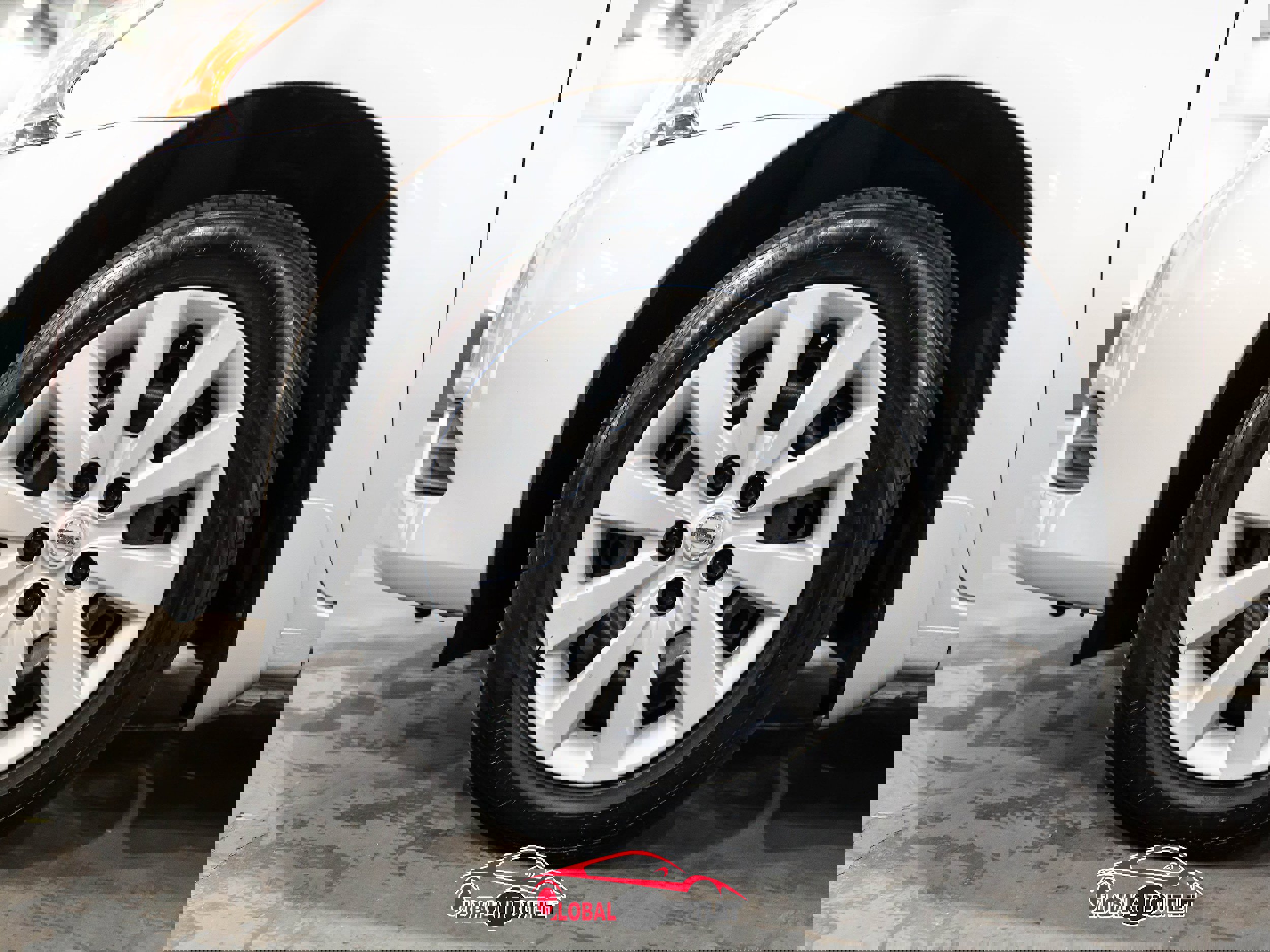 Used 2014 Nissan Sentra SV w/ SV Driver Package image 9