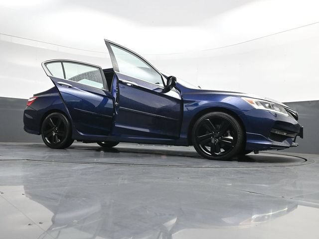 Used 2017 Honda Accord Sport Special Edition image 41