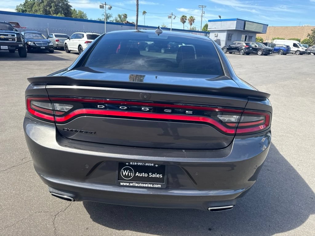 Used 2018 Dodge Charger SXT Plus w/ Blacktop Package RWD image 6
