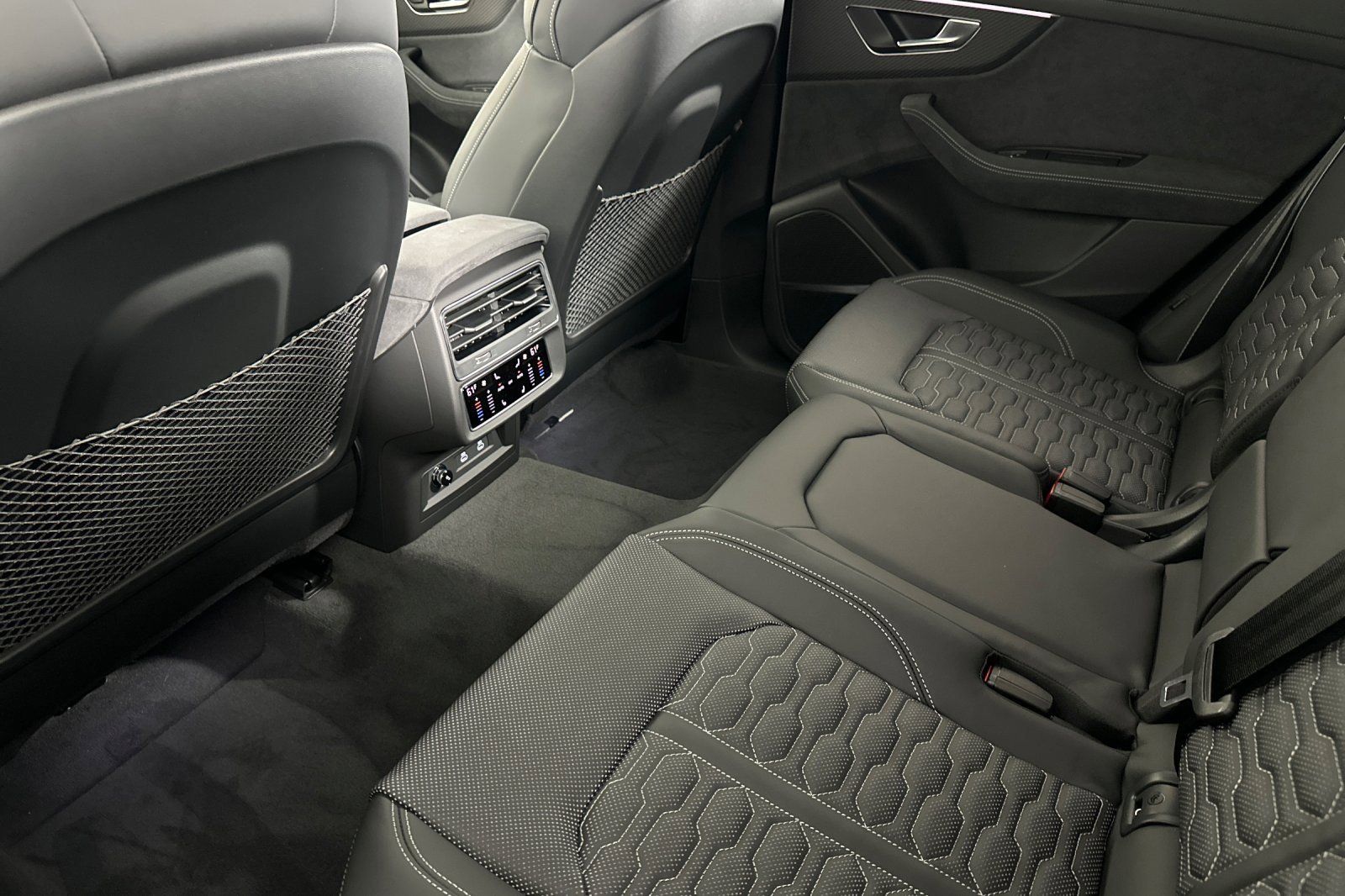 New 2026 Audi RS Q8 performance image 11