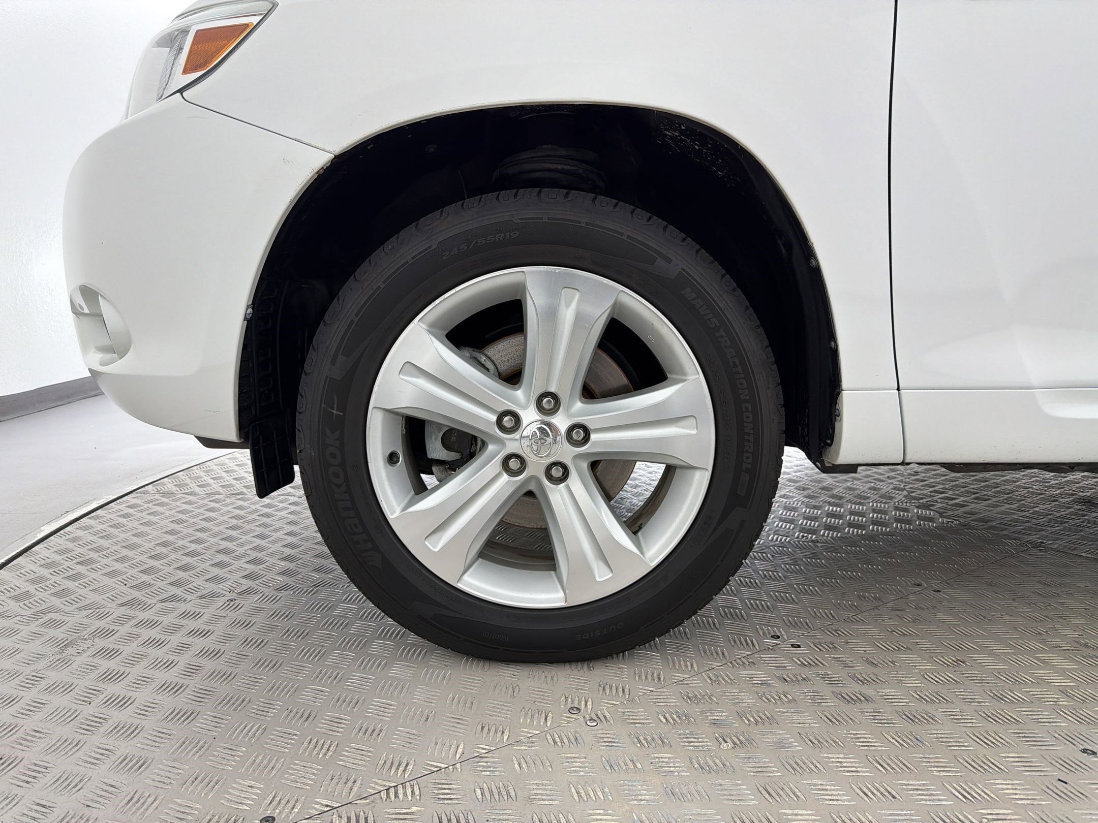 Used 2010 Toyota Highlander Limited FWD image 11