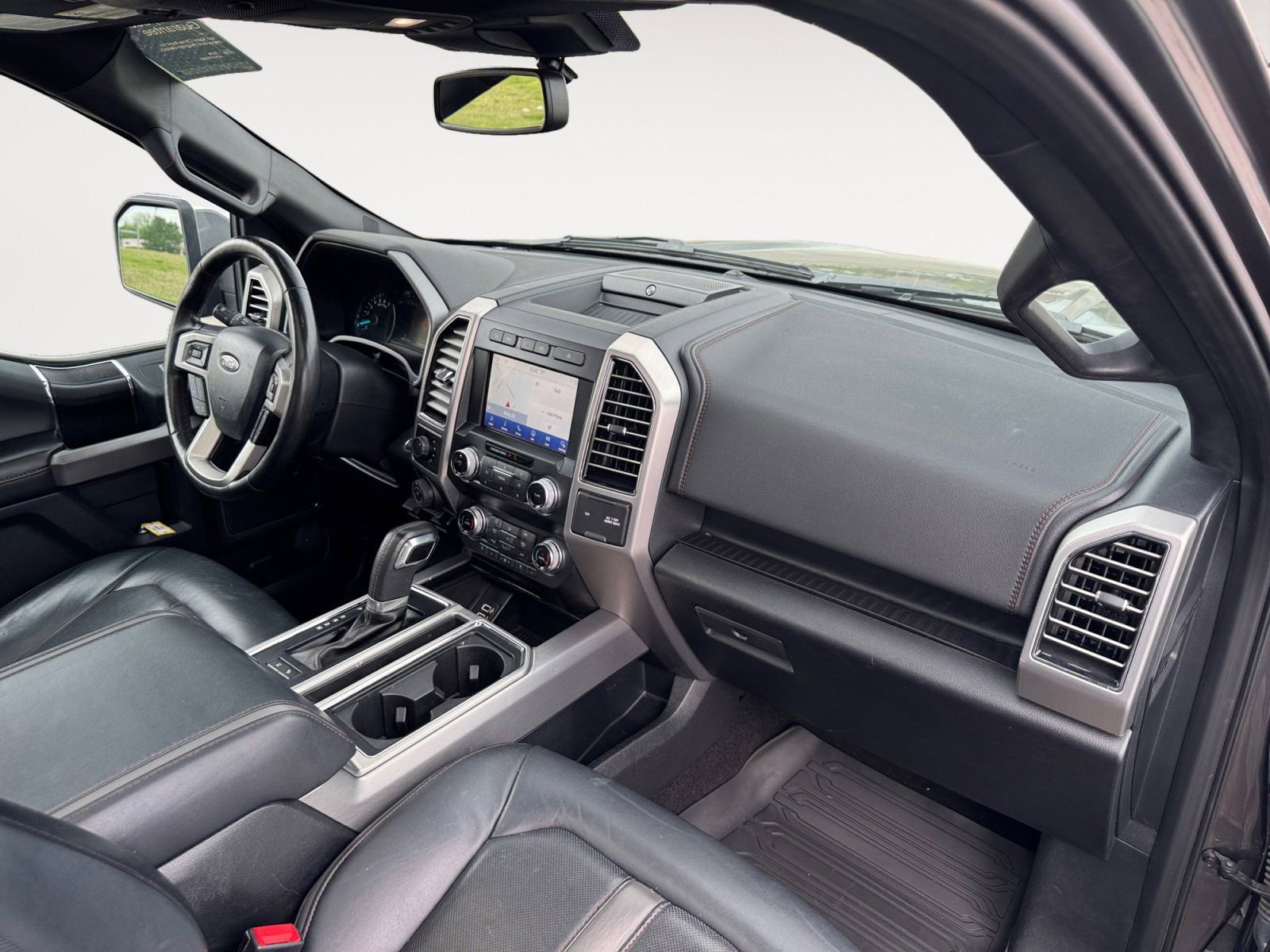 Used 2019 Ford F150 Platinum w/ Equipment Group 701A Luxury image 15