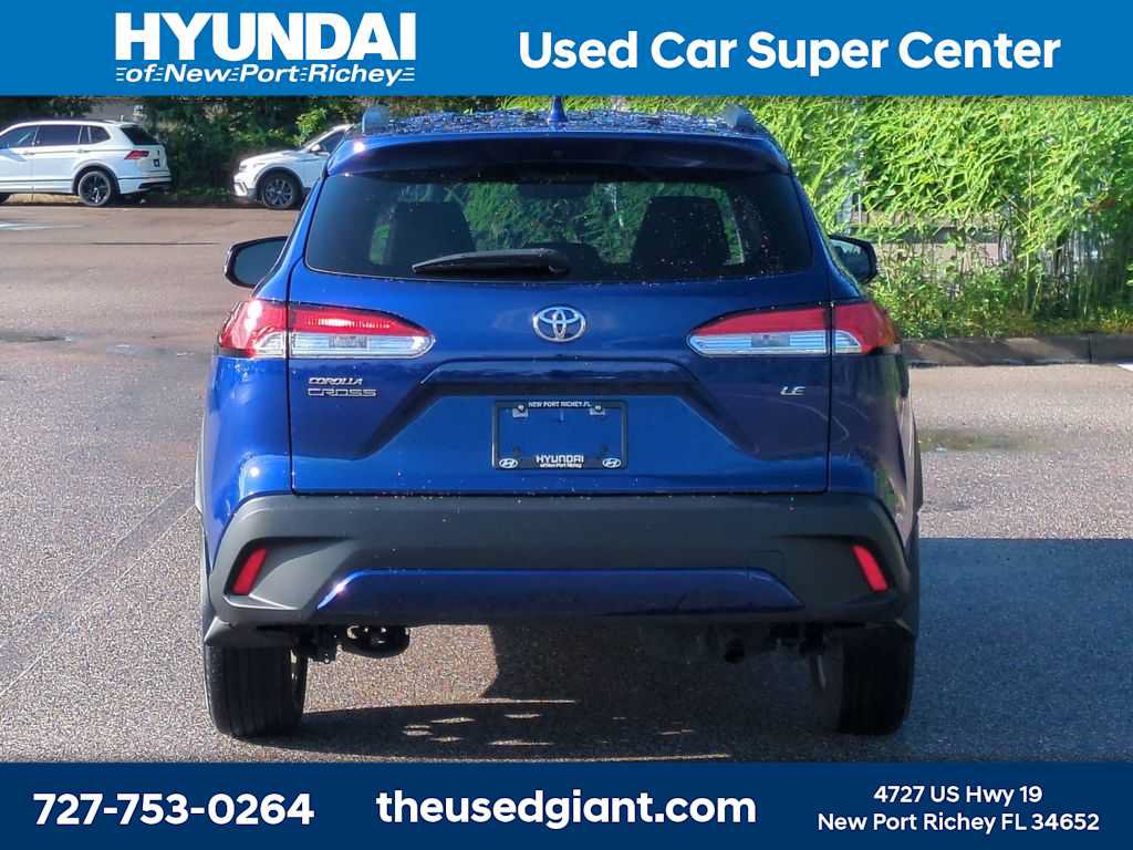 Used 2024 Toyota Corolla Cross LE FWD image 4