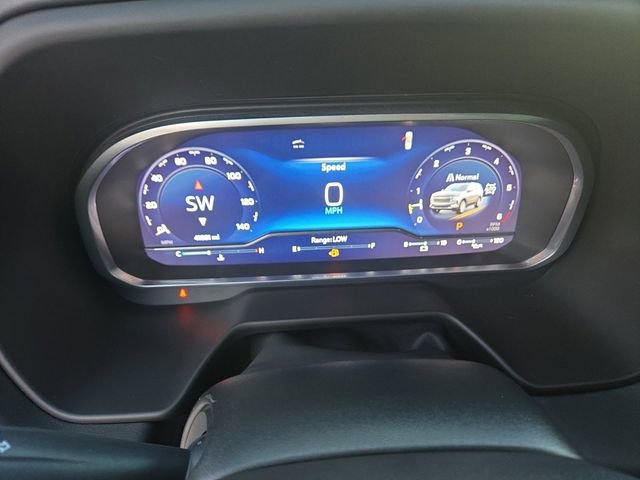 Used 2023 Chevrolet Suburban High Country image 25