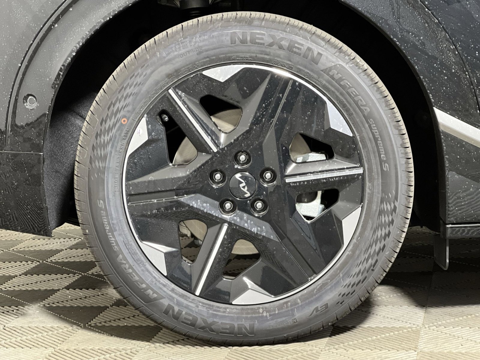 New 2025 Kia EV6 Wind AWD/4WD image 10