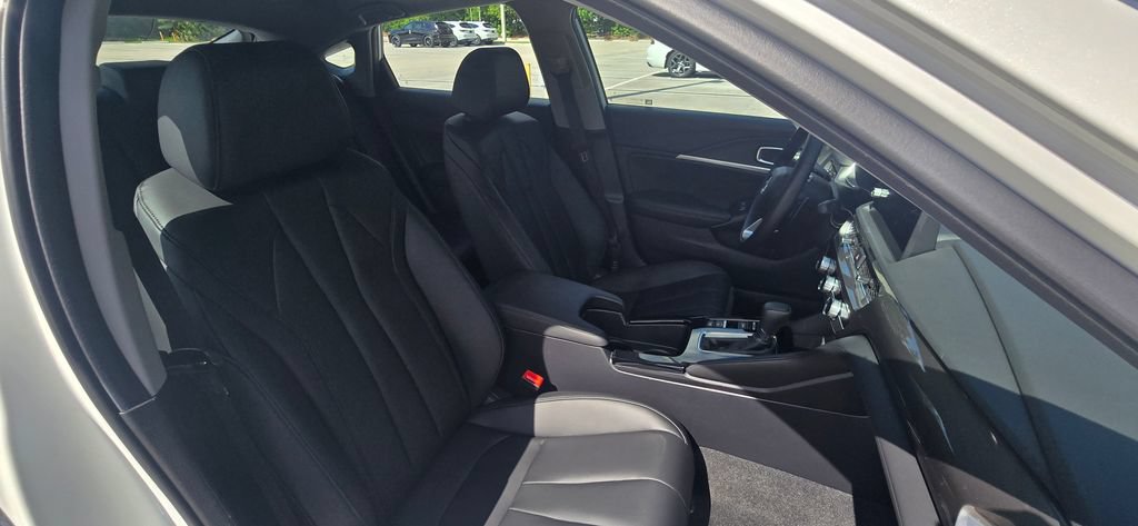 Certified 2026 Acura Integra FWD image 37
