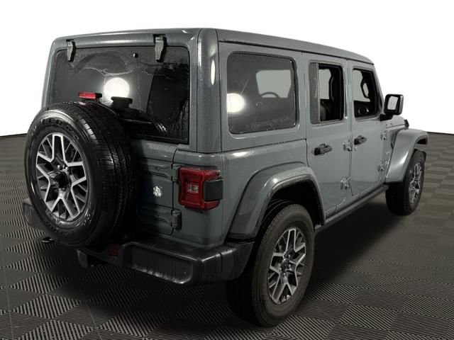 Used 2024 Jeep Wrangler Sahara w/ Technology Group image 9