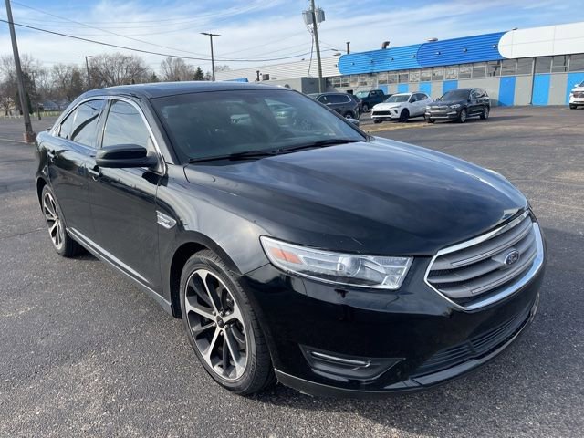 Used 2016 Ford Taurus SEL w/ Equipment Group 201A image 7