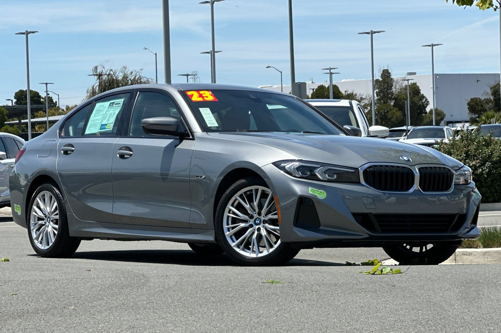 Used 2023 BMW 330e xDrive w/ Driving Assistance Package AWD/4WD image 2