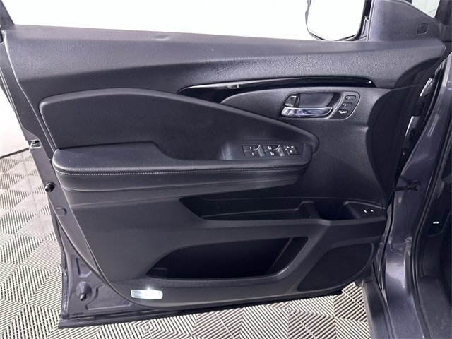 Used 2021 Honda Pilot Elite image 23