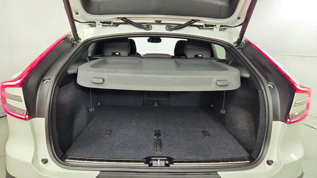 Certified 2023 Volvo C40 P8 Recharge Plus w/ Climate Package AWD/4WD image 38