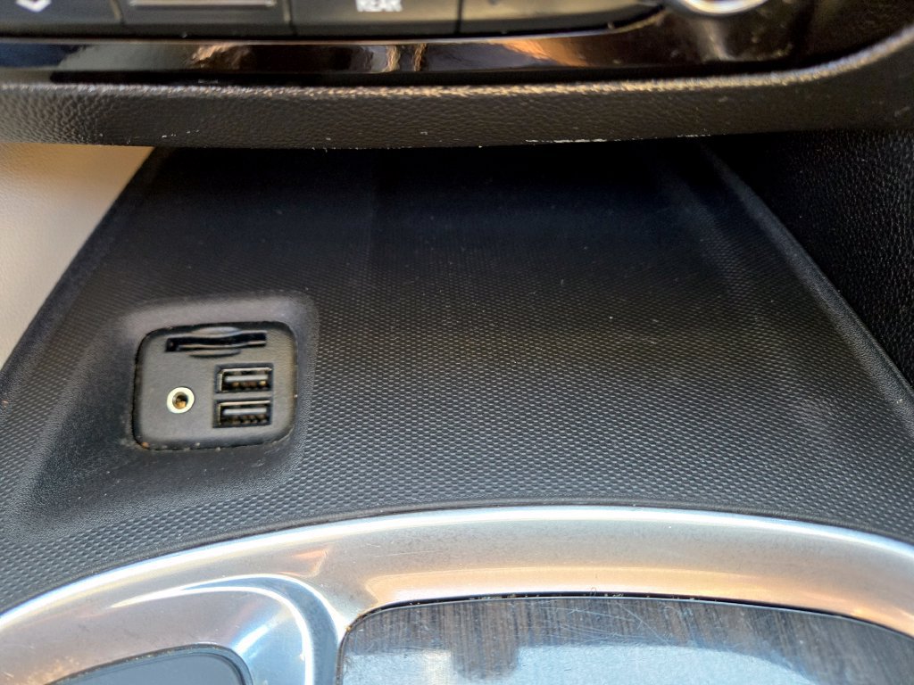 Used 2020 Buick Enclave Premium w/ Sun and Sites Package FWD image 41