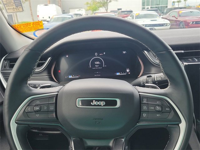 Used 2022 Jeep Grand Cherokee L Laredo w/ Luxury Tech Group I image 17
