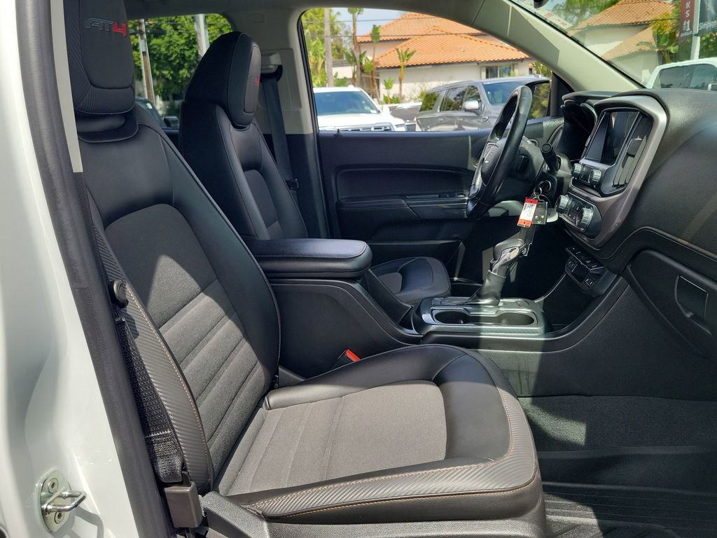 Used 2022 GMC Canyon AT4 image 25