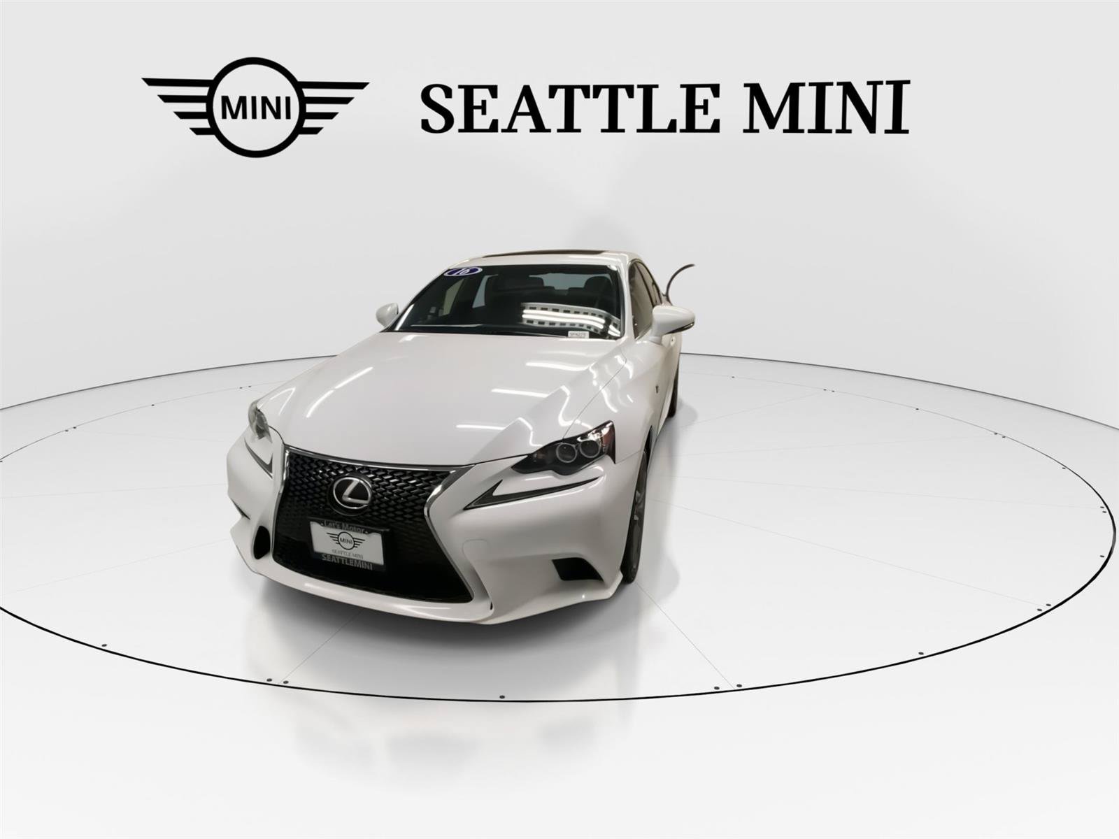 Used 2016 Lexus IS 200t w/ F Sport Package RWD image 4