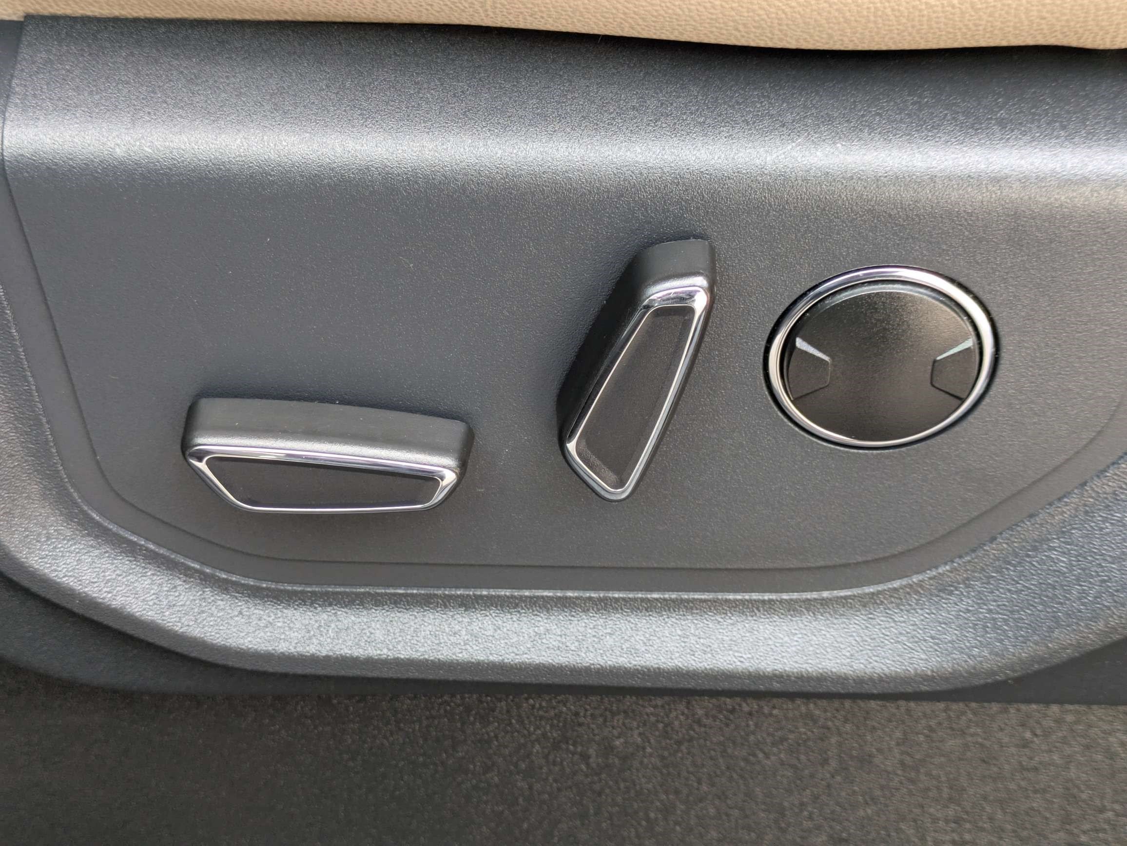Used 2024 Ford Expedition Limited RWD image 21