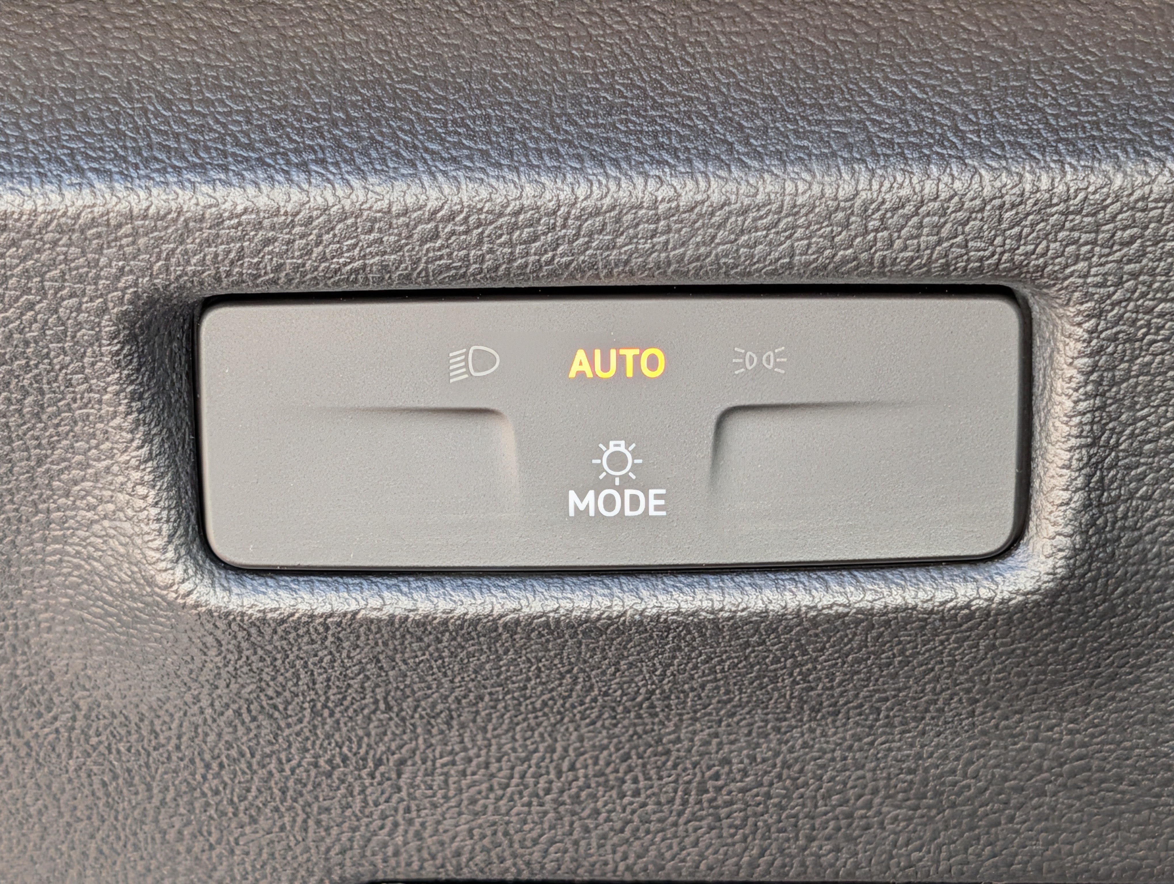 Certified 2026 Volkswagen Tiguan SE R-Line AWD/4WD image 26