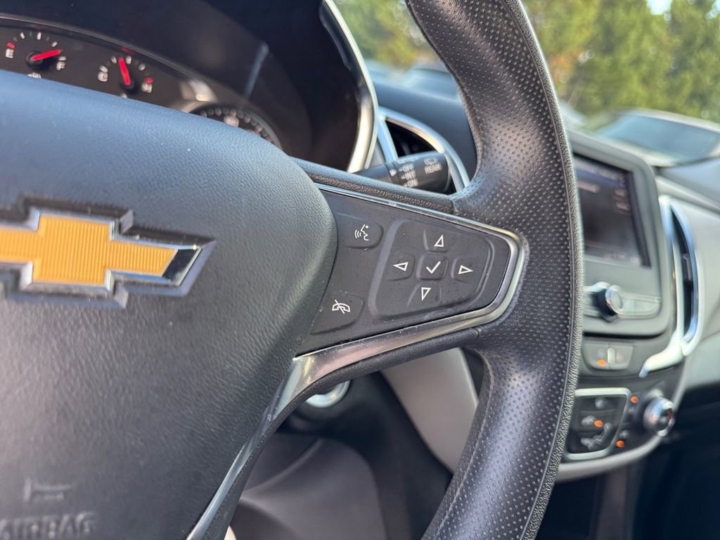 Used 2024 Chevrolet Equinox LS w/ LS Convenience Package image 21