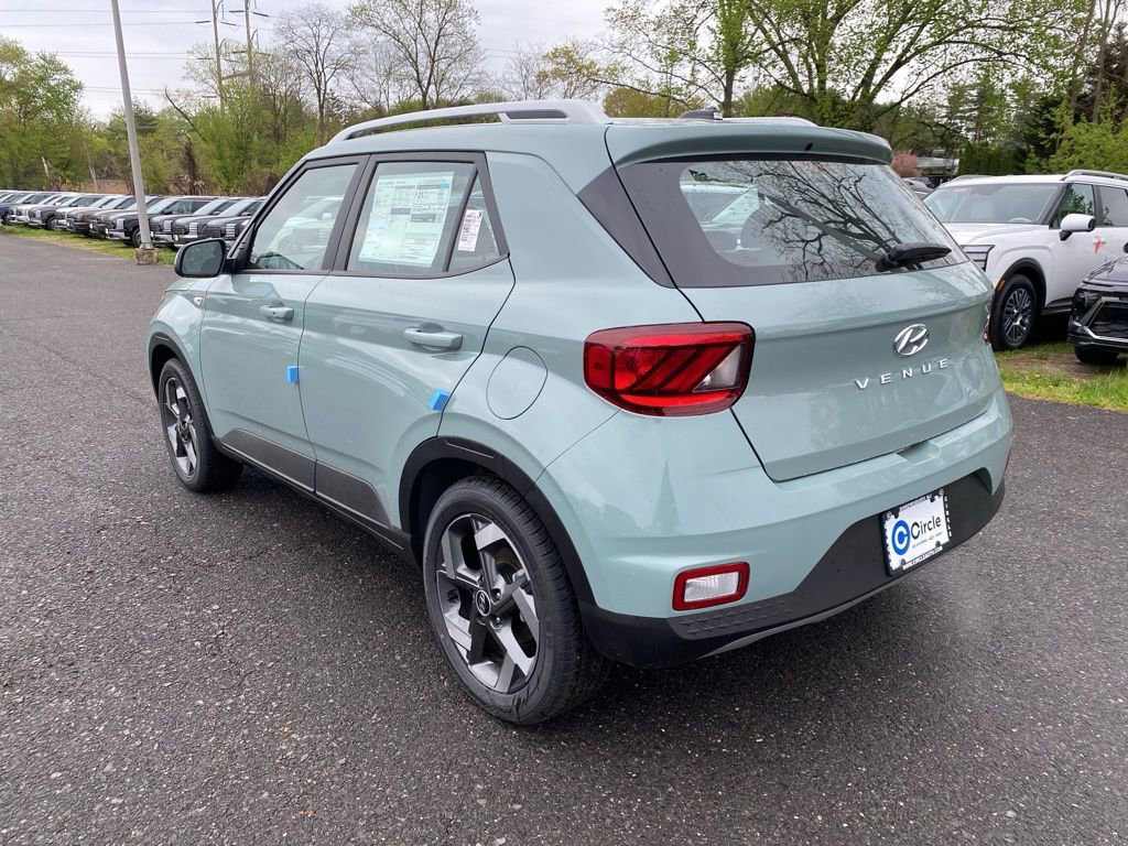 New 2026 Hyundai Venue SEL FWD image 8