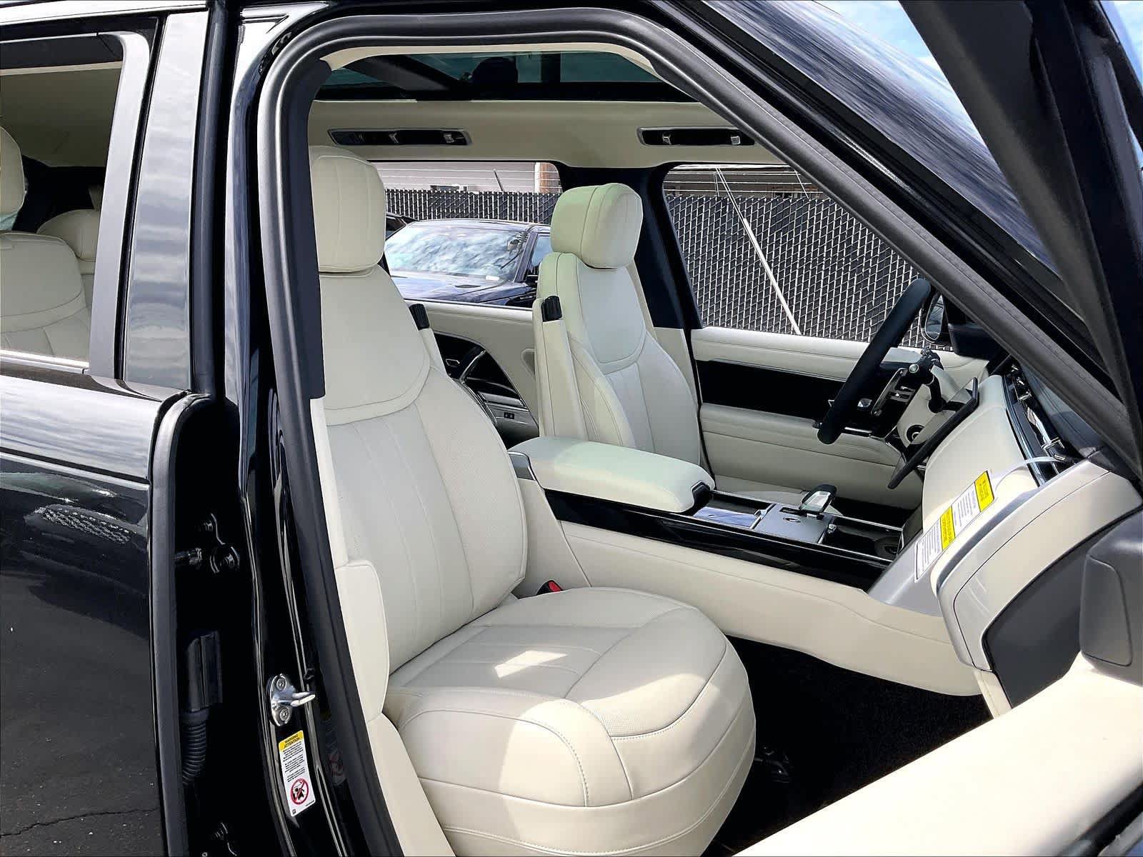 New 2026 Land Rover Range Rover Long Wheelbase SE AWD/4WD image 31