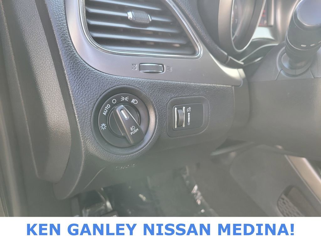 Used 2017 Dodge Journey Crossroad w/ Popular Equipment Group image 35