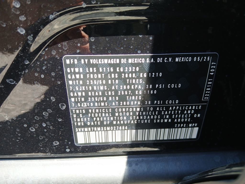 New 2025 Volkswagen Tiguan SE image 29