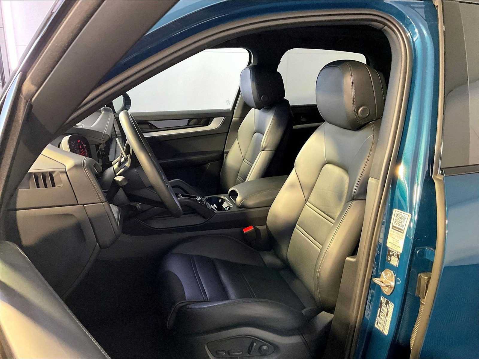 New 2026 Porsche Cayenne E-Hybrid AWD/4WD image 5