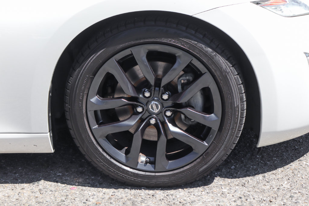 Used 2017 Nissan 370Z Coupe RWD image 35