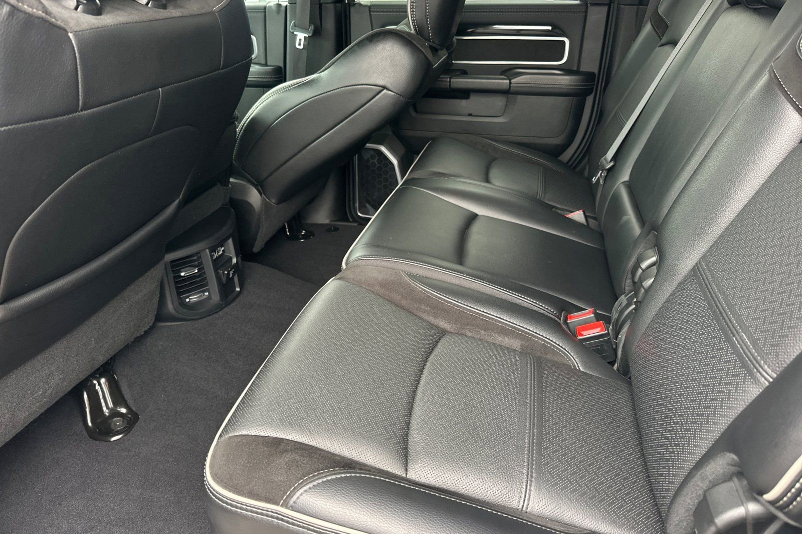 Used 2020 RAM 2500 Laramie image 12