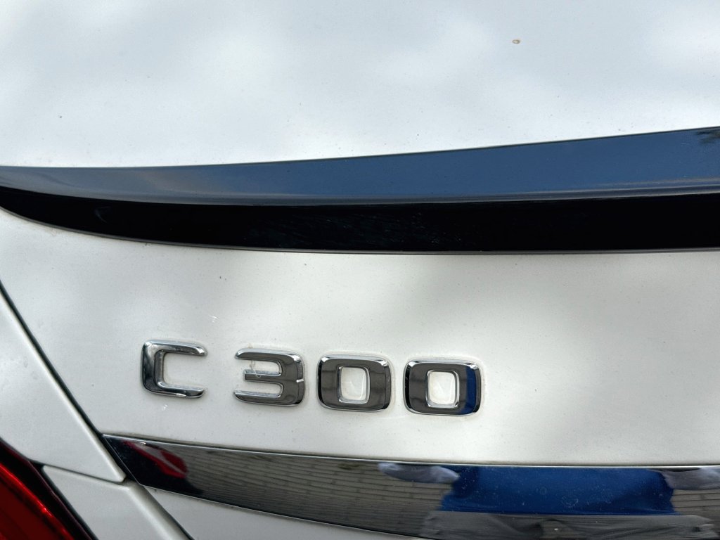Used 2019 Mercedes-Benz C 300 Sedan w/ Premium Package image 7