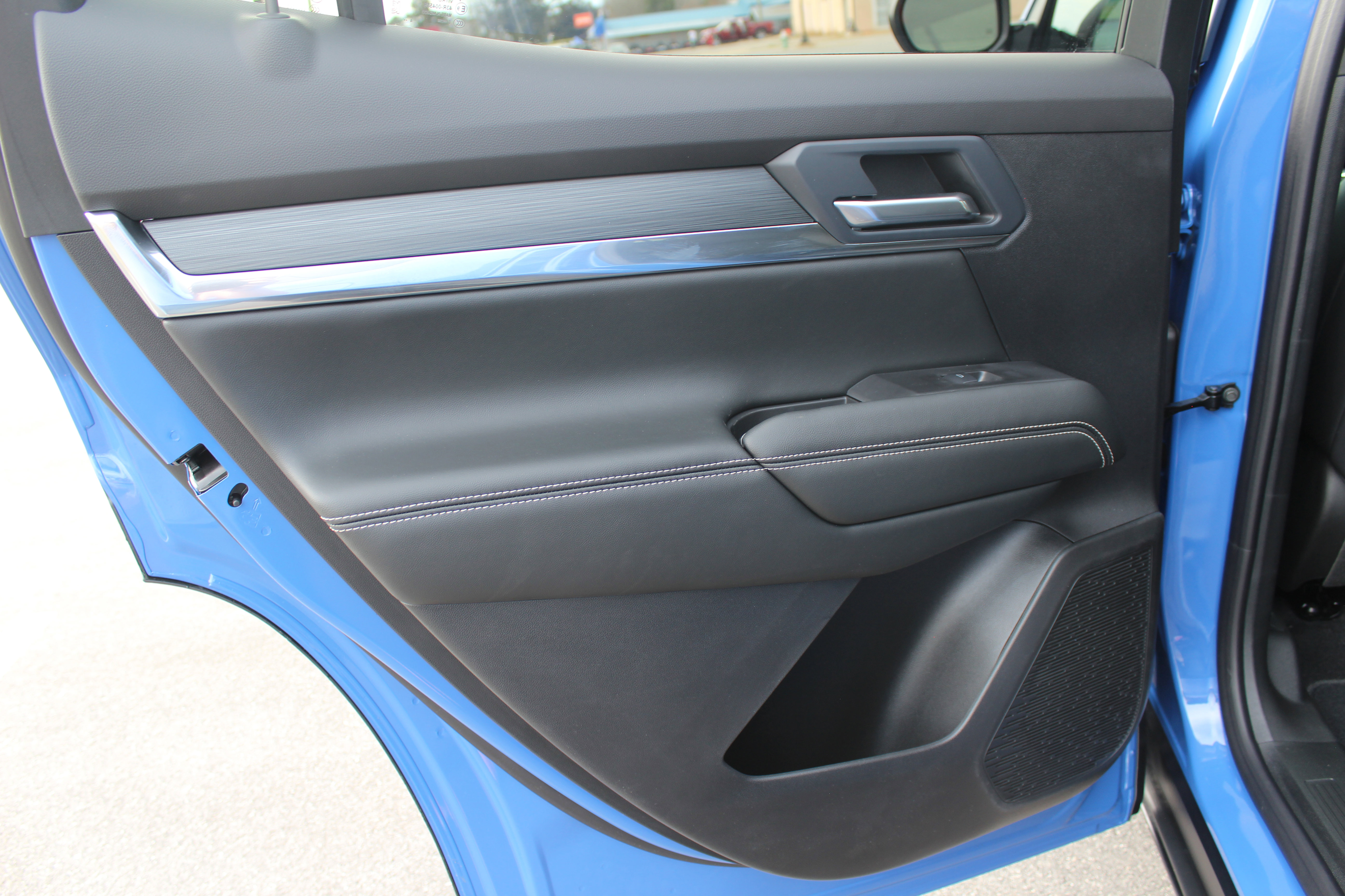 New 2025 GMC Terrain Elevation w/ Elevation Premium Package image 37