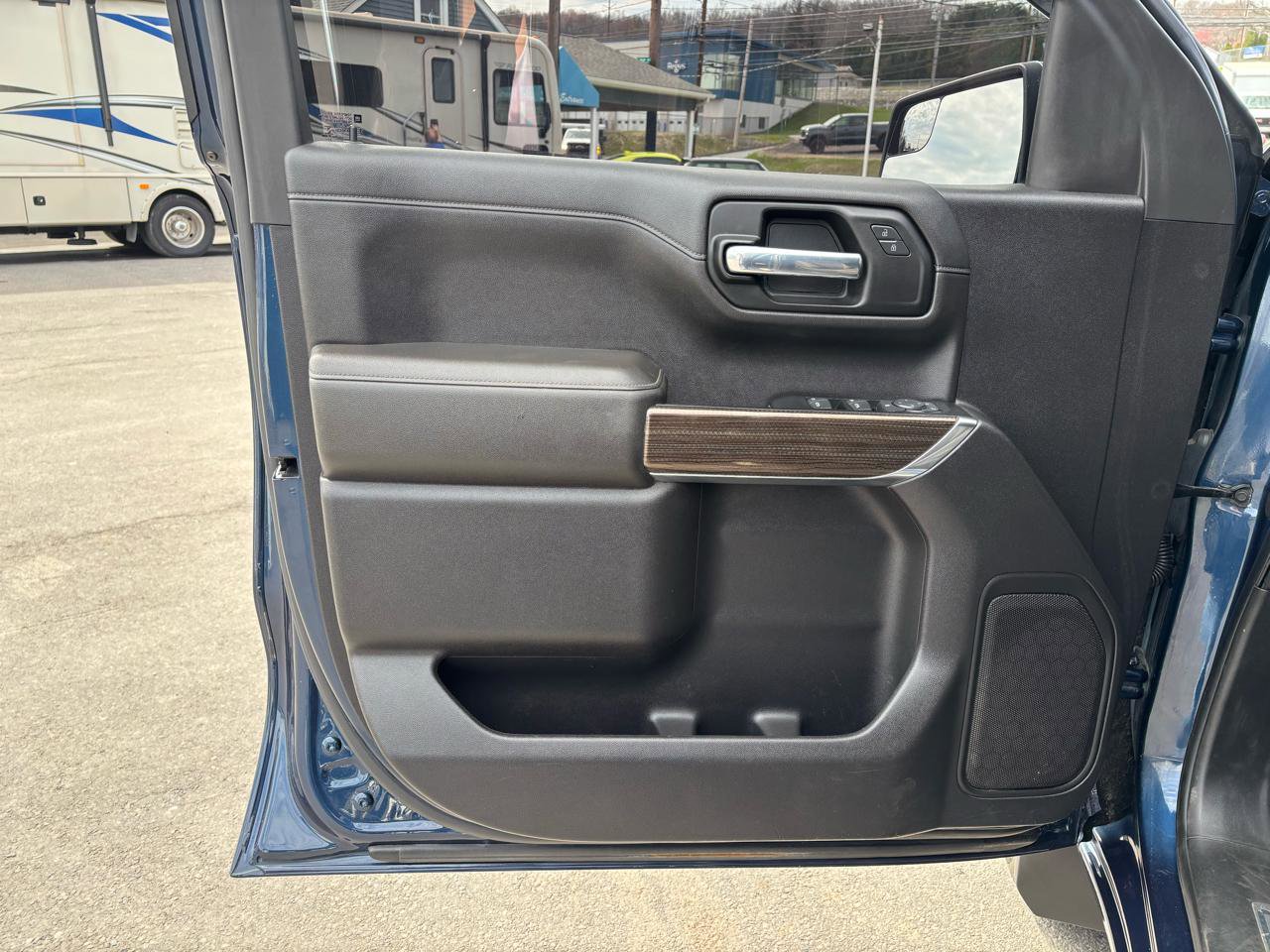 Used 2022 Chevrolet Silverado 1500 LT image 16