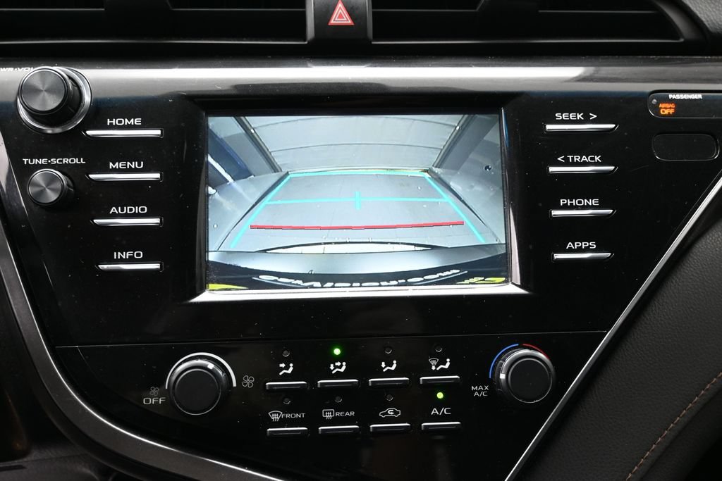Used 2018 Toyota Camry LE FWD image 21