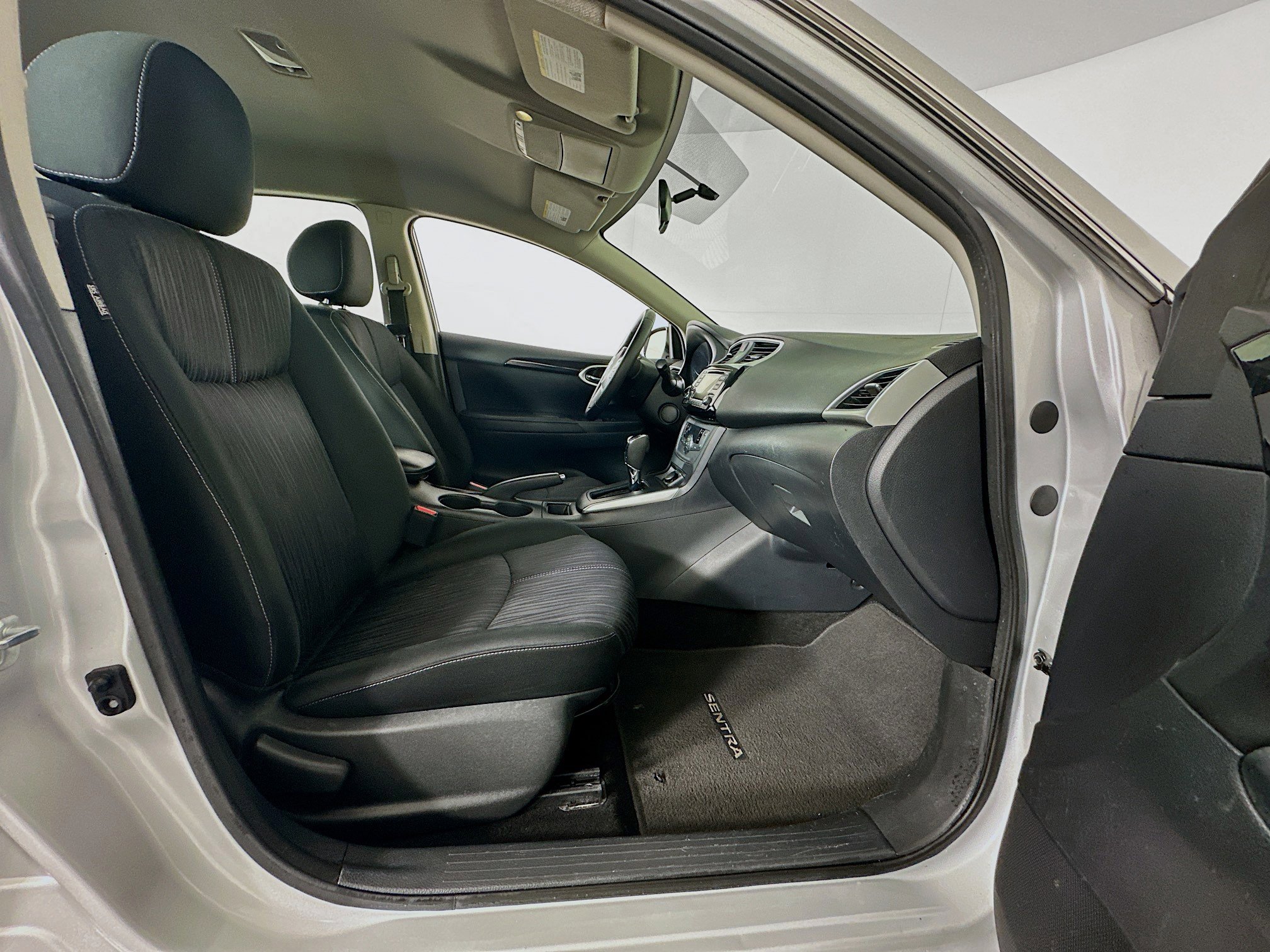 Used 2018 Nissan Sentra SV image 29