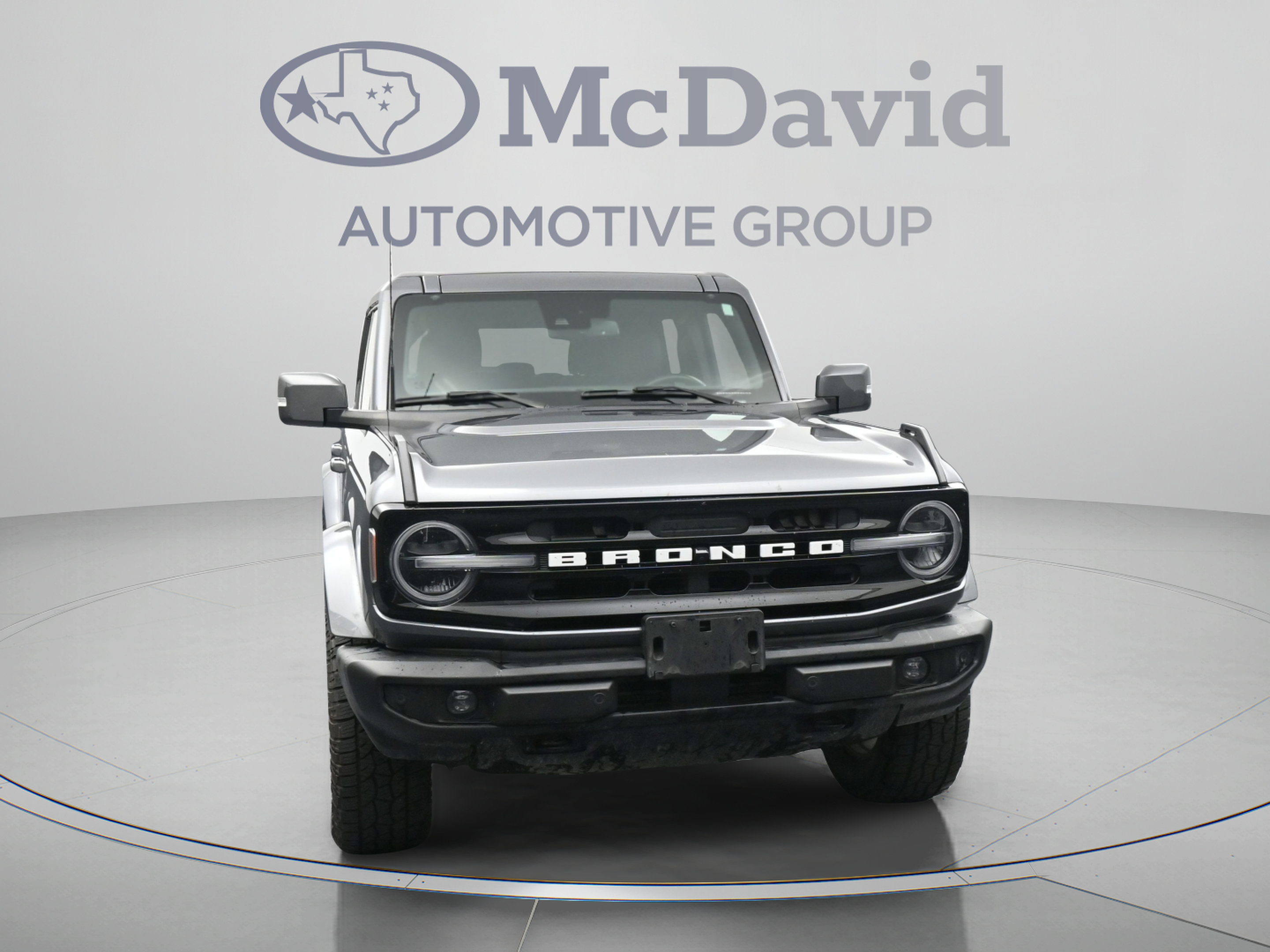 Used 2023 Ford Bronco Outer Banks AWD/4WD image 2