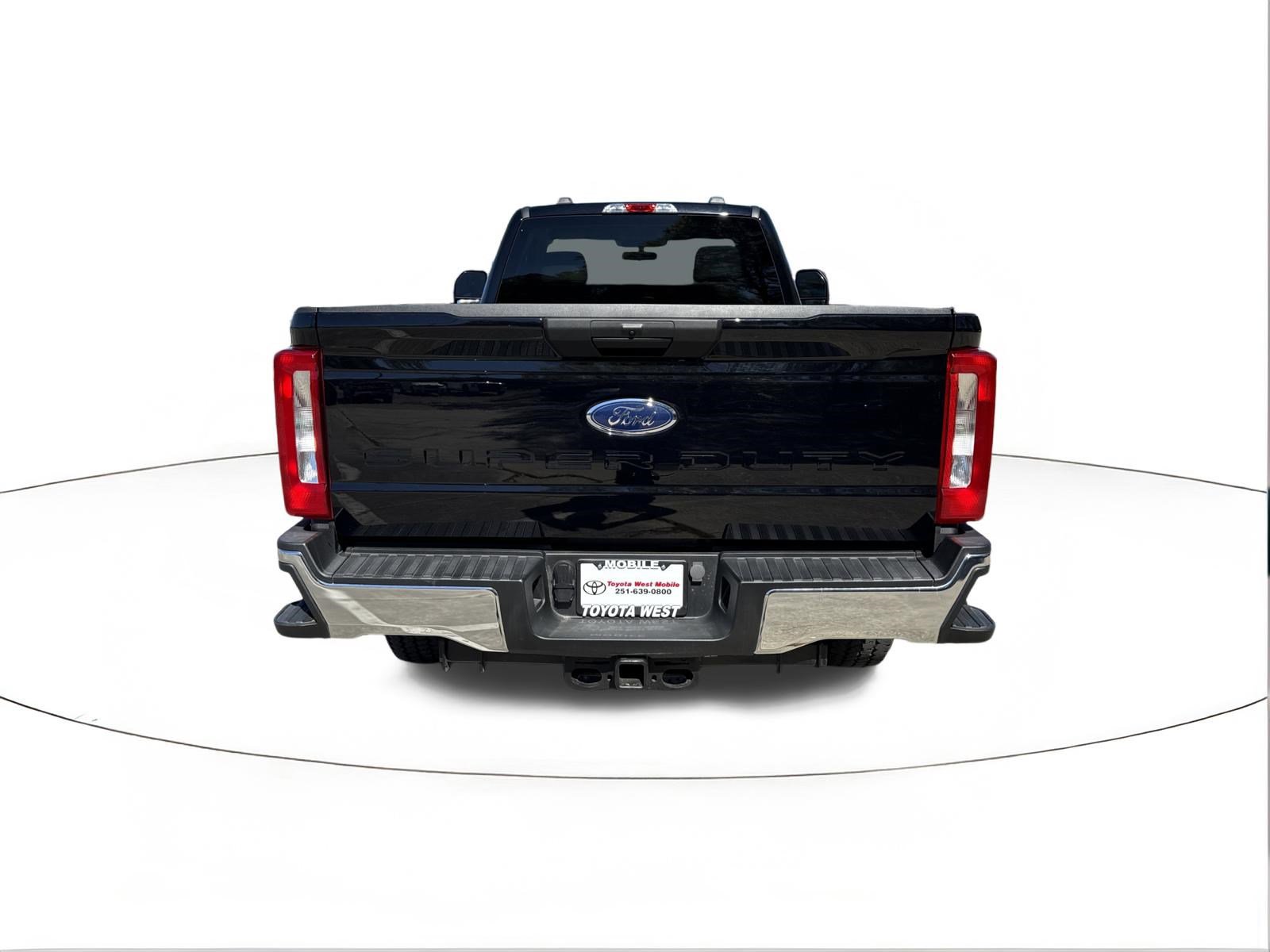 Used 2024 Ford F350 XLT image 4